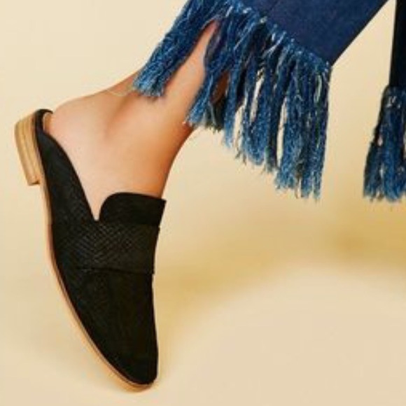 Free People Shoes - NWT Free People At Ease Flat Black Mules